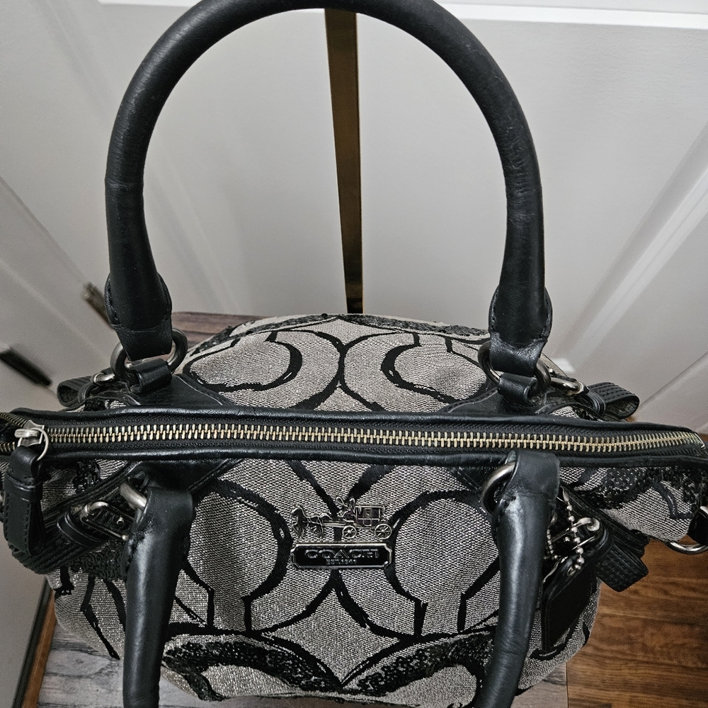 Coach Madison Signature Op Art Sophia Sequin Metallic Satchel-style 15945- 2010 - Picture 13 of 14